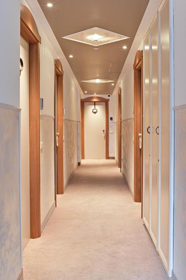 Hotel New Automatic Daniela 3*