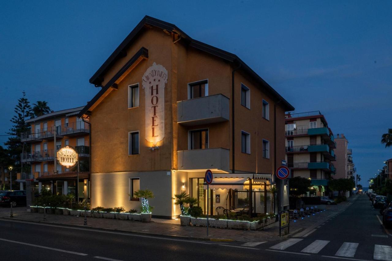 Hotel New Automatic Daniela 3*
