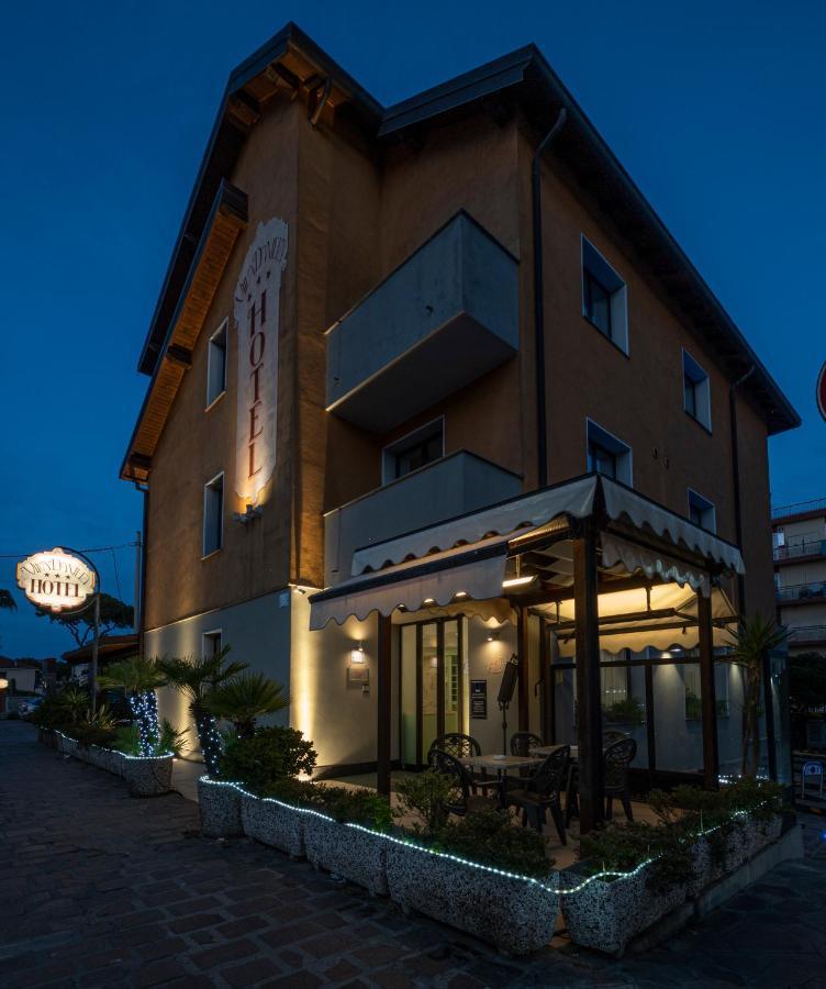 Hotel New Automatic Daniela 3*