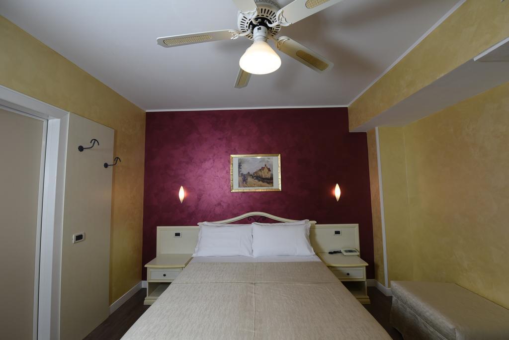New Automatic Daniela Hotel San Bartolomeo Al Mare